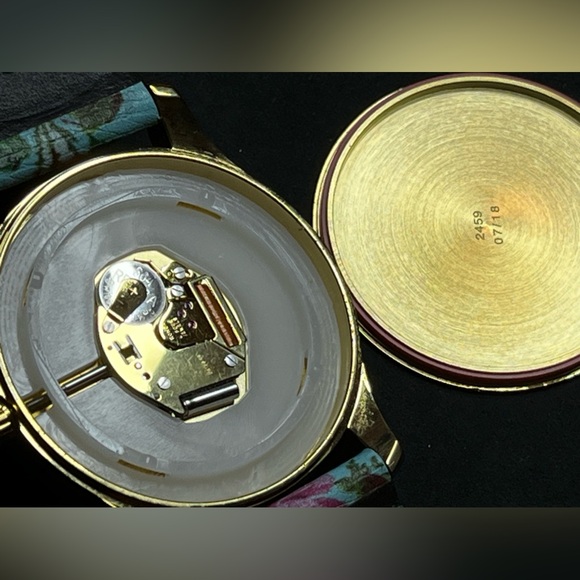 GUCCI YA1264085 G-Timeless “AQUA FLORA” Ladies Watch - Picture 15 of 16